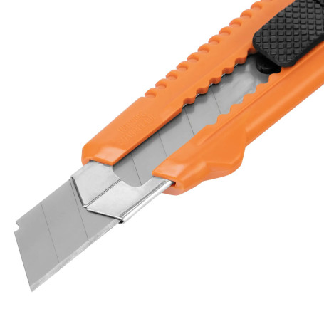 Нож, 18 мм, выдвижное лезвие, металлическая направляющая - Артикул 7897312