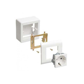 Коробка GЕ 40231-02 установочная универсальная 88х88х44, цвет Сл.Кость